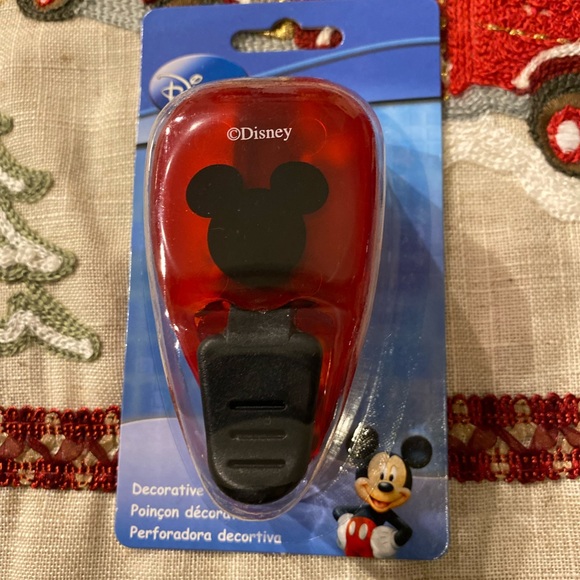 Disney Decorative Punch - Picture 1 of 2